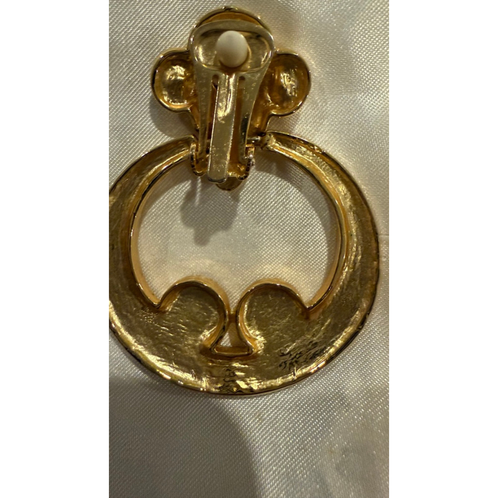 Vintage 1980s Door Knocker Clip- On Earrings Gold Tone with Multi-Color Stones - Picture 4 of 8